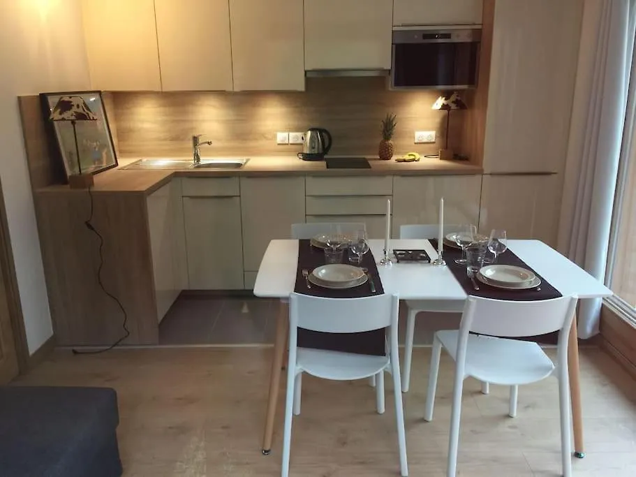 Apartmán Meribel 2 Pieces Avec Cabine, Centre, Proche Commerce Et Pistes Avec Parking Et Wifi Etat Neuf Les Allues