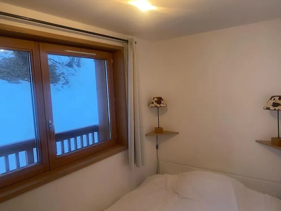 Meribel 2 Pieces Avec Cabine, Centre, Proche Commerce Et Pistes Avec Parking Et Wifi Etat Neuf Les Allues