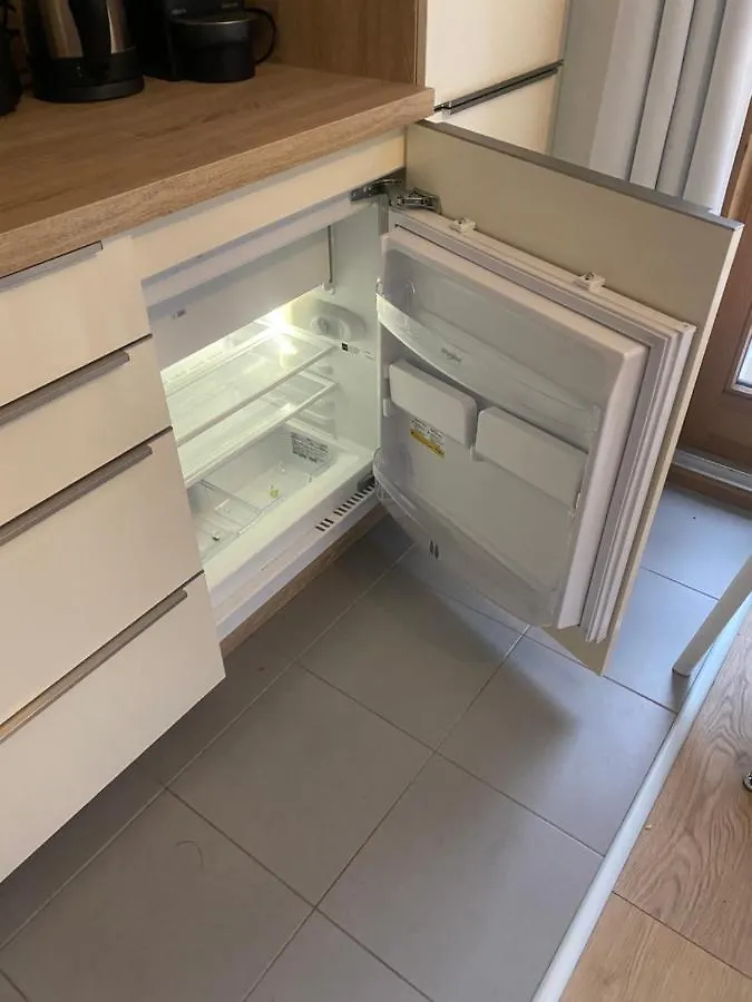 Meribel 2 Pieces Avec Cabine, Centre, Proche Commerce Et Pistes Avec Parking Et Wifi Etat Neuf Les Allues Apartmán